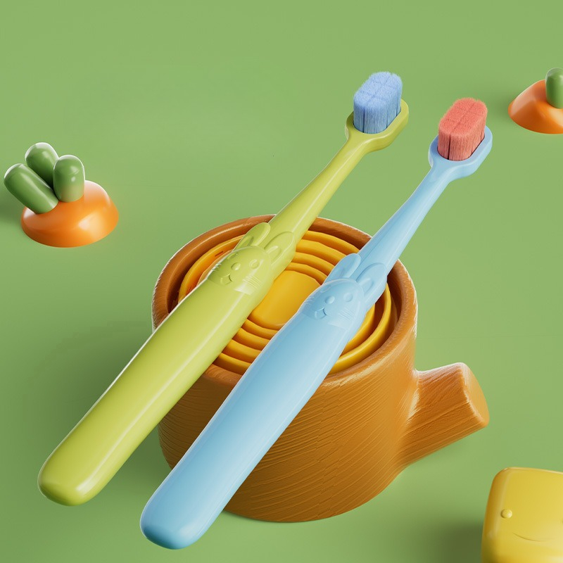 Teeth Whitening Toothbrush - Escova de dentes infantil em formato